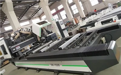 Machine de découpe de bord CNC 4 côtés